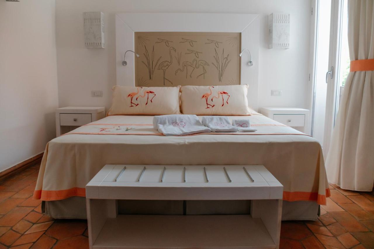 Rooms Apartaments Santa Teresa คาโป เทสตา ภายนอก รูปภาพ