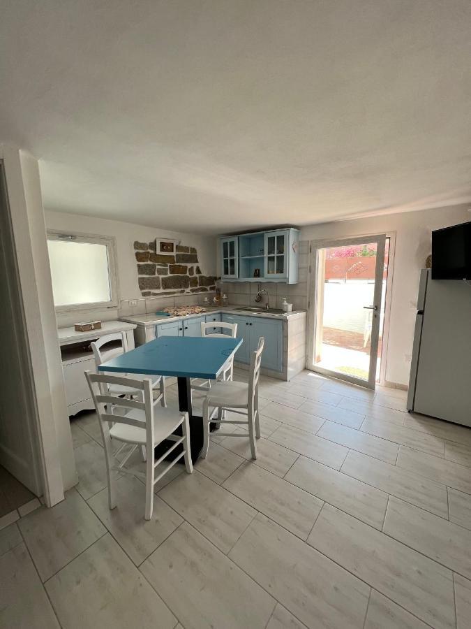 Rooms Apartaments Santa Teresa คาโป เทสตา ภายนอก รูปภาพ