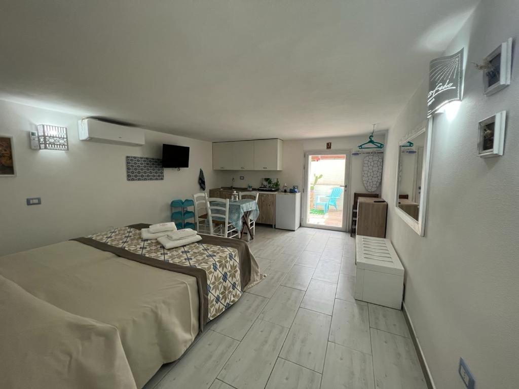 Rooms Apartaments Santa Teresa คาโป เทสตา ภายนอก รูปภาพ