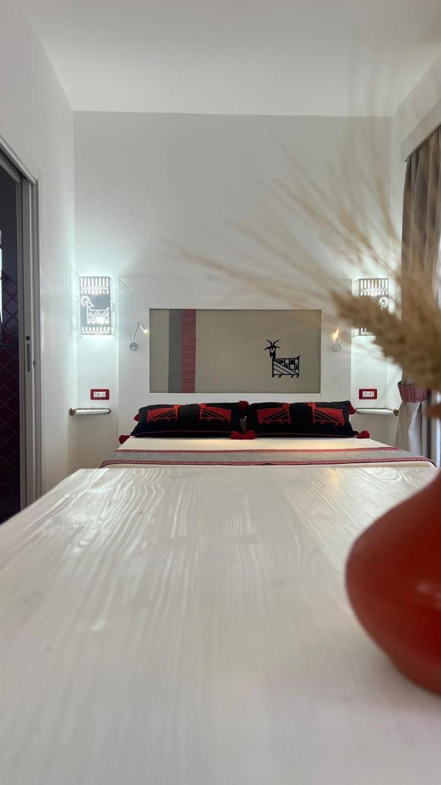 Rooms Apartaments Santa Teresa คาโป เทสตา ภายนอก รูปภาพ